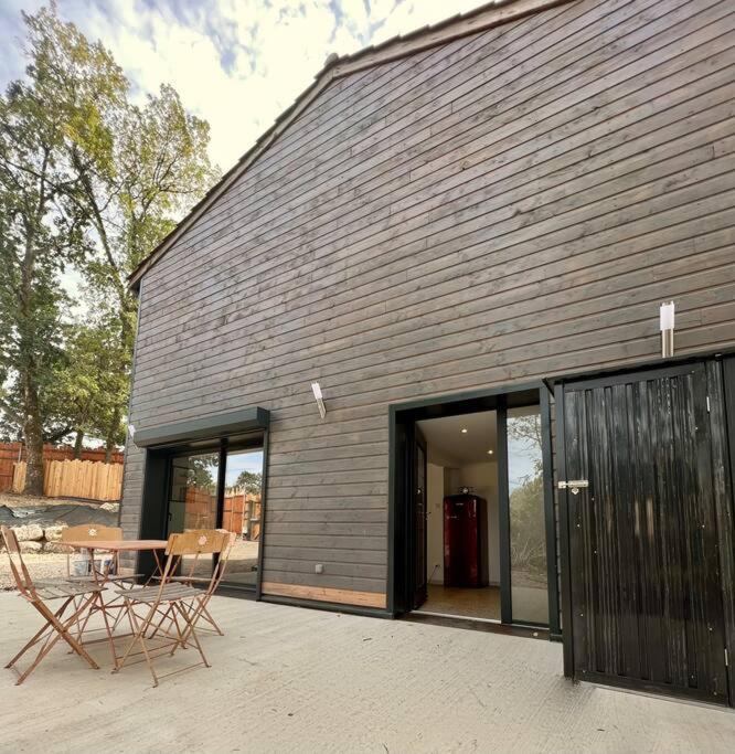 Le Petit Coin Du Fau Apartamento *